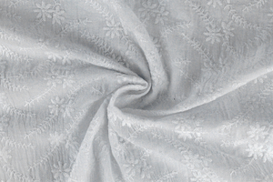 Embroidered cotton fabric - camomile  - white