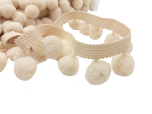 Tape with pompoms - beige 
